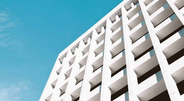 photo-1486174975375-bd1c9e108596